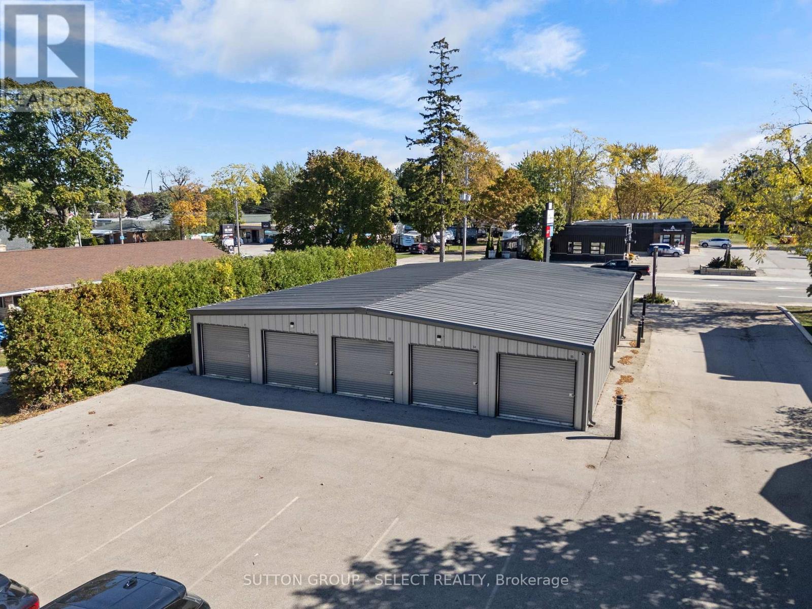 47 Ontario Street N, Lambton Shores, Ontario  N0M 1T0 - Photo 14 - X12481199