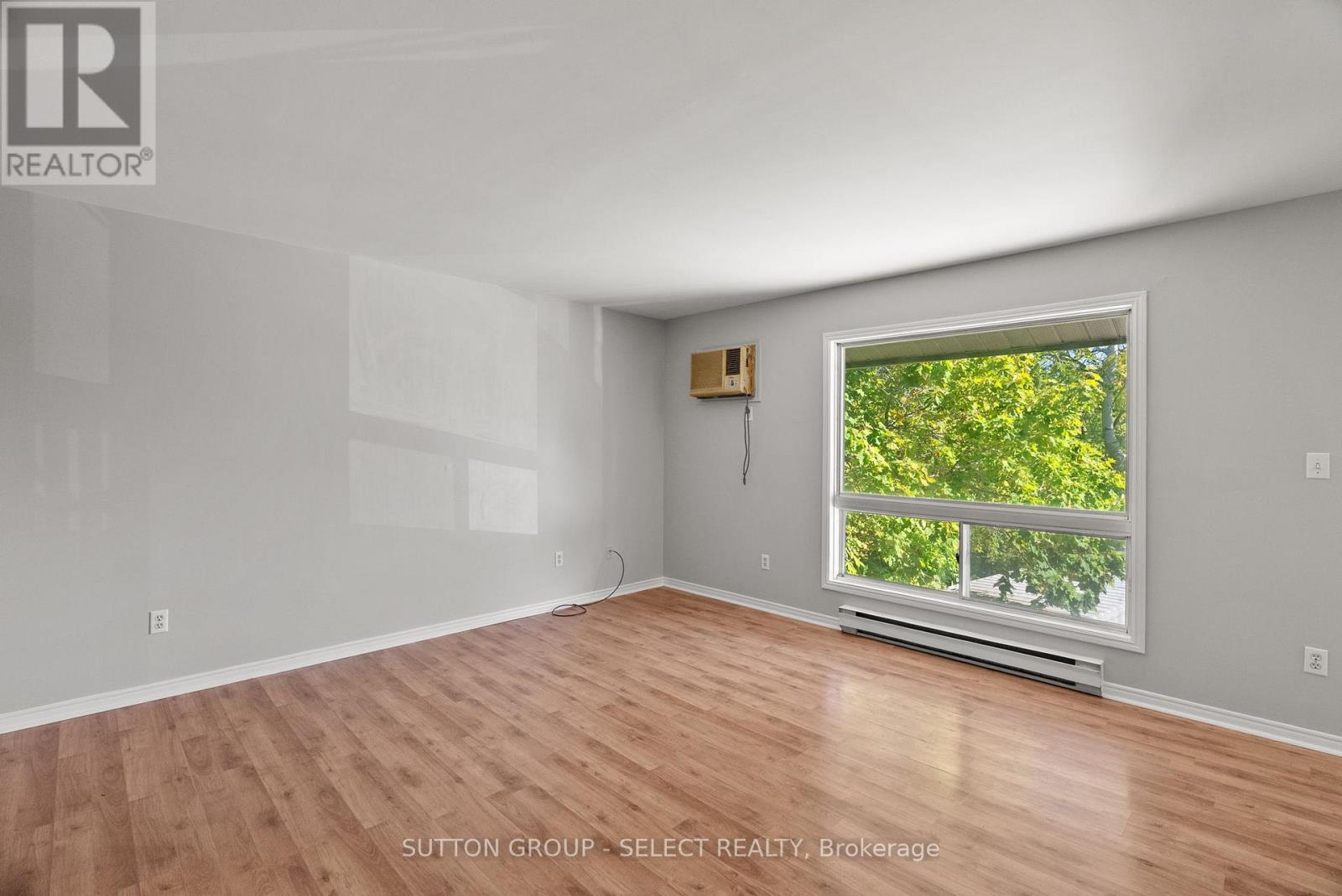 47 Ontario Street N, Lambton Shores, Ontario  N0M 1T0 - Photo 29 - X12481204