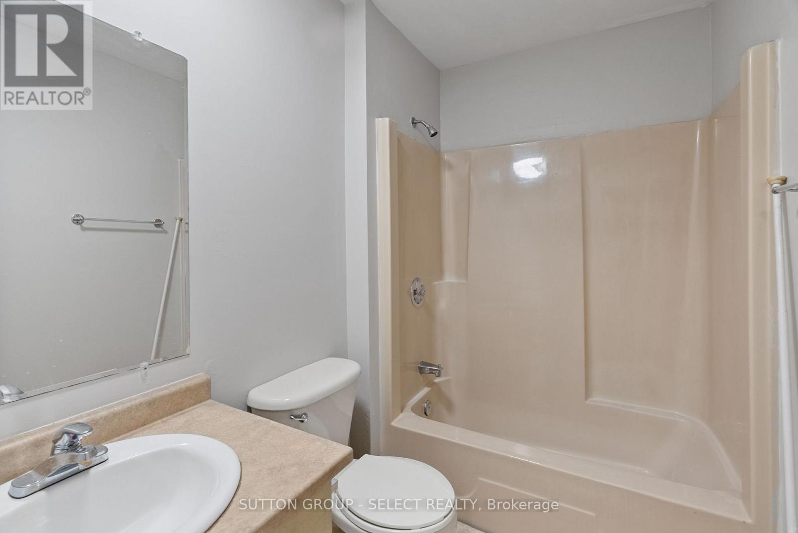 47 Ontario Street N, Lambton Shores, Ontario  N0M 1T0 - Photo 34 - X12481204