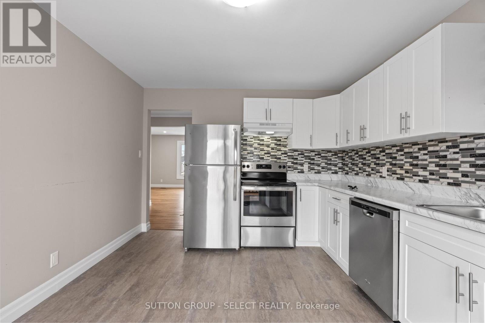 296 Huron Street W, South Huron, Ontario  N0M 1S2 - Photo 13 - X12687998