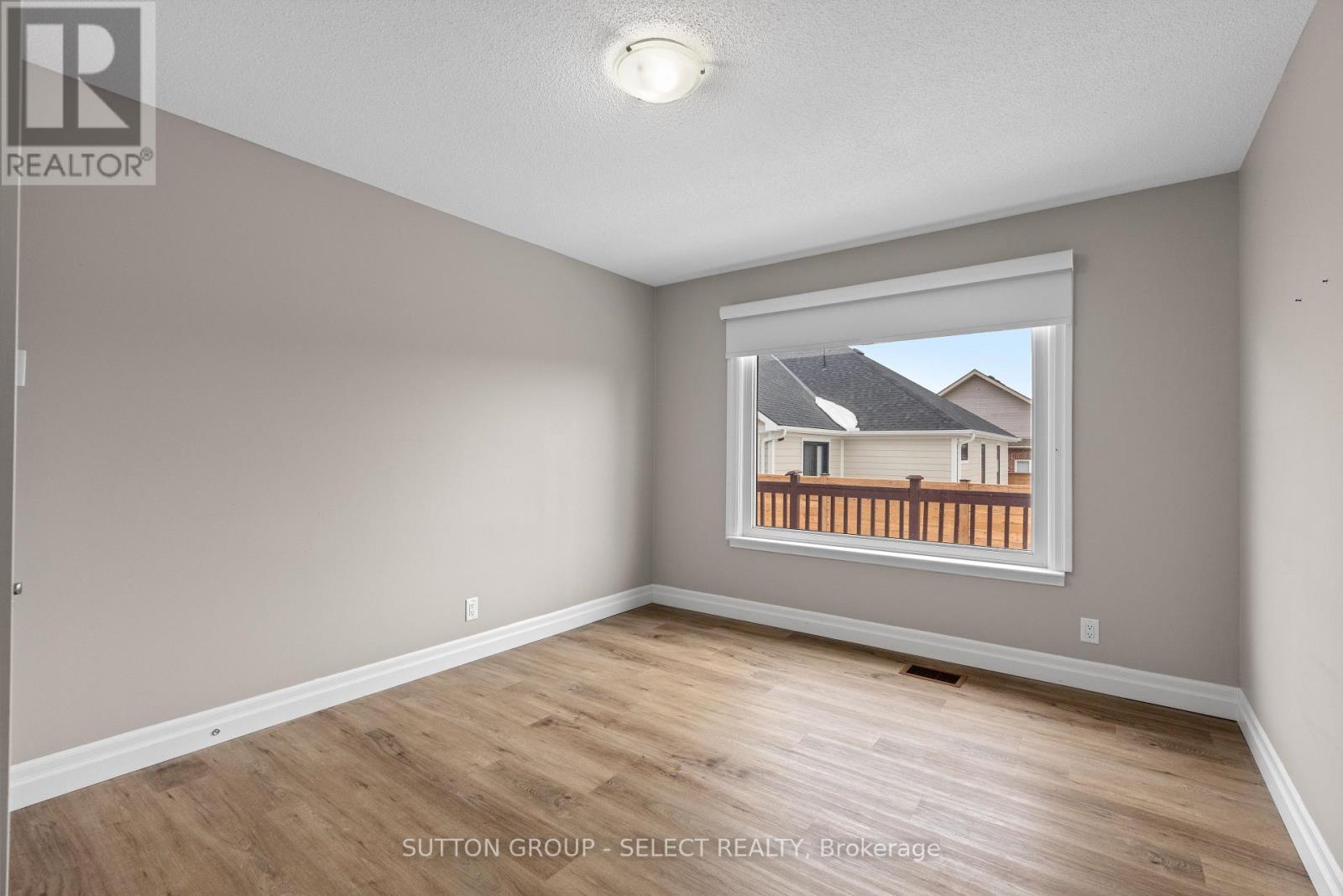 296 Huron Street W, South Huron, Ontario  N0M 1S2 - Photo 20 - X12687998