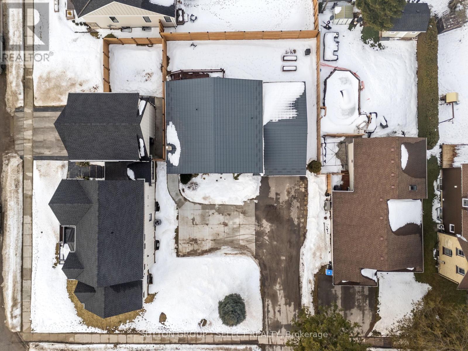 296 Huron Street W, South Huron, Ontario  N0M 1S2 - Photo 5 - X12687998