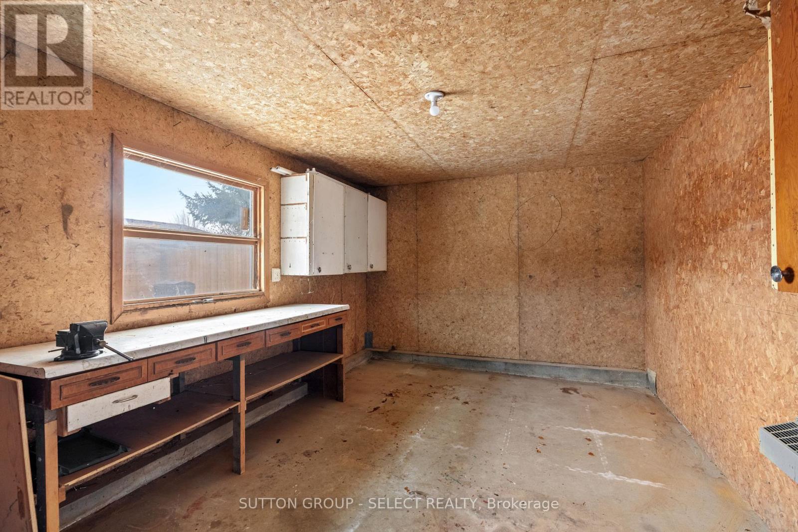 296 Huron Street W, South Huron, Ontario  N0M 1S2 - Photo 41 - X12687998