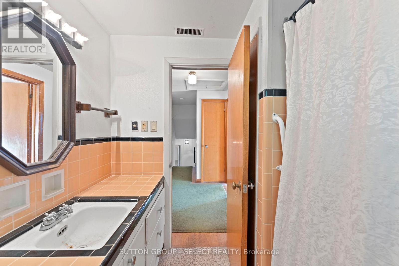 367 Ridout Street S, London South, Ontario  N6C 3Z8 - Photo 18 - X12722186