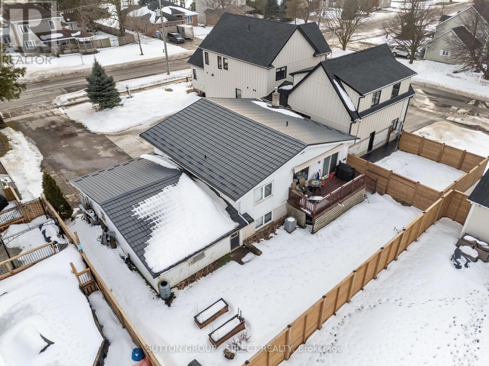 296 Huron Street W, South Huron, Ontario  N0M 1S2 - Photo 42 - X12687998