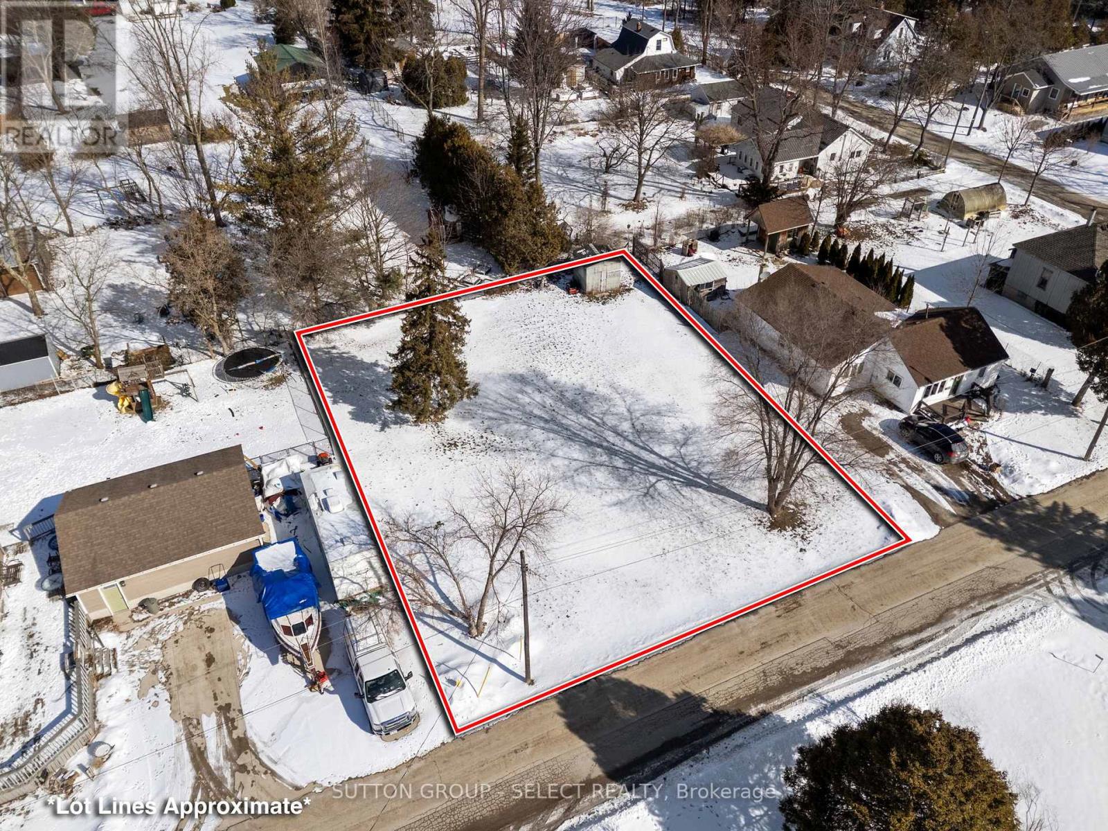 3910 Park Street, Plympton-Wyoming, Ontario  N0N 1E0 - Photo 7 - X12850650