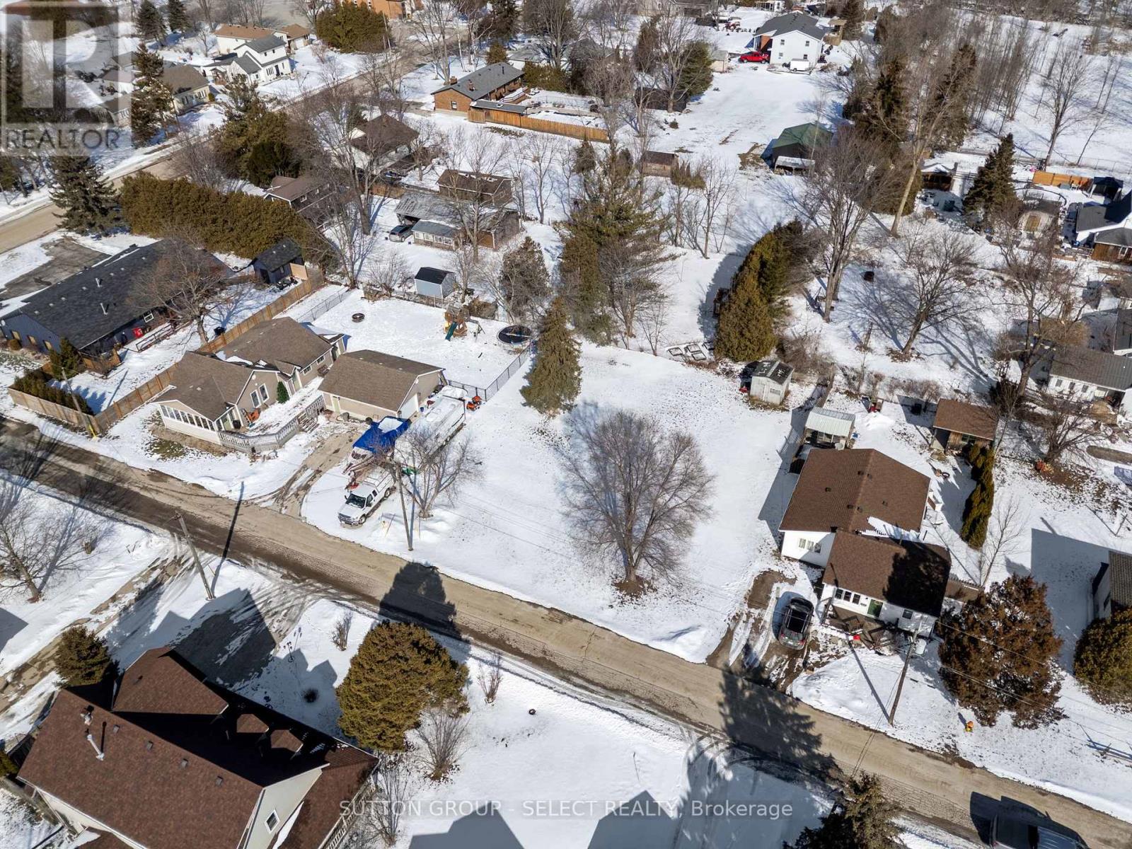 3910 Park Street, Plympton-Wyoming, Ontario  N0N 1E0 - Photo 18 - X12850650