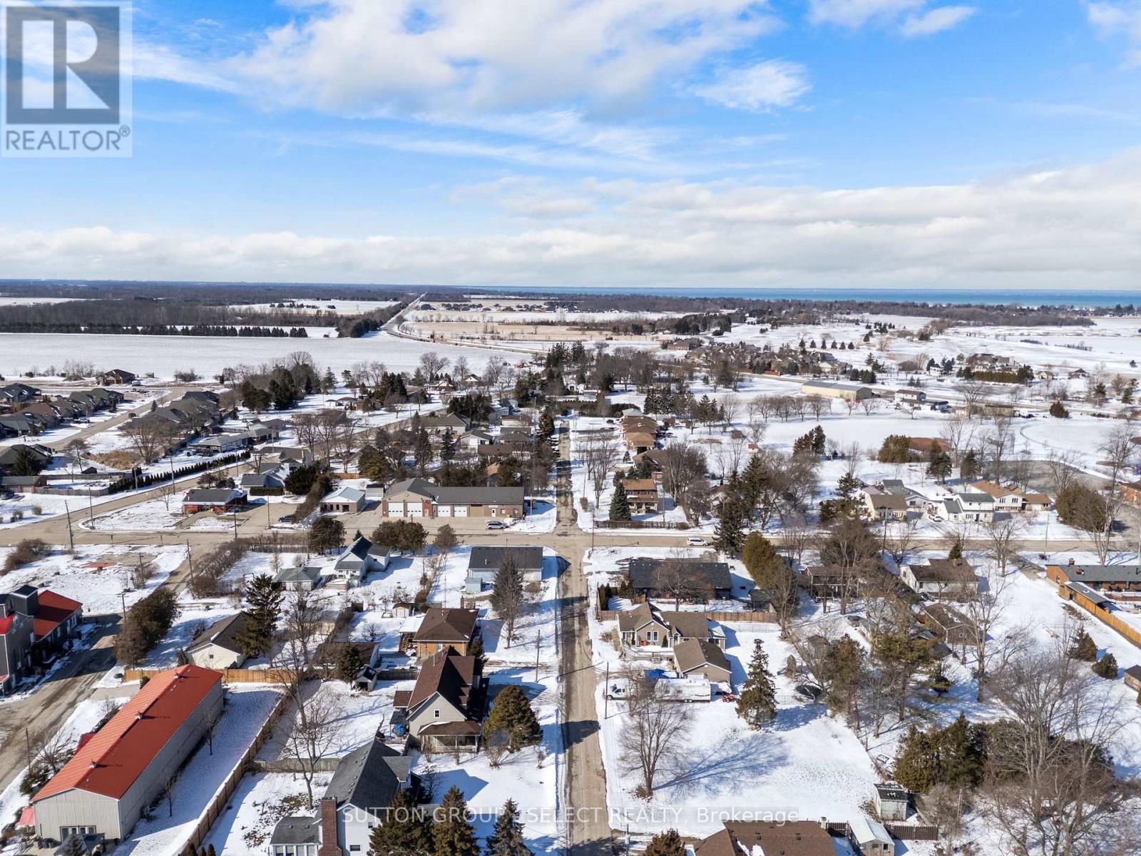 3910 Park Street, Plympton-Wyoming, Ontario  N0N 1E0 - Photo 21 - X12850650