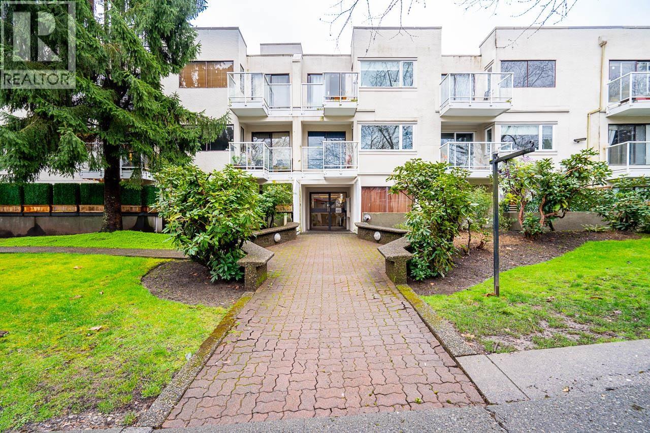 318 830 7th Avenue, Vancouver, British Columbia V5T 4J2 - Photo 1 - R3101886