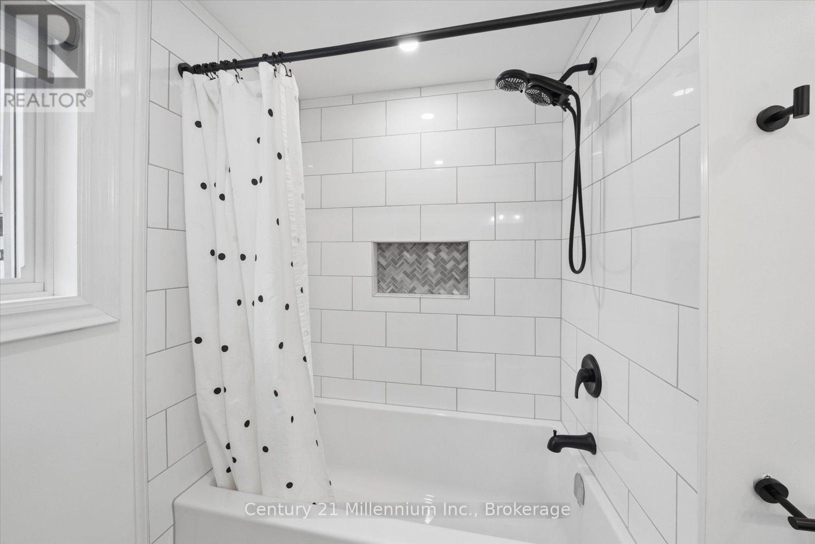 49 Waddington Crescent, Barrie, Ontario  L4N 8C7 - Photo 20 - S12904478