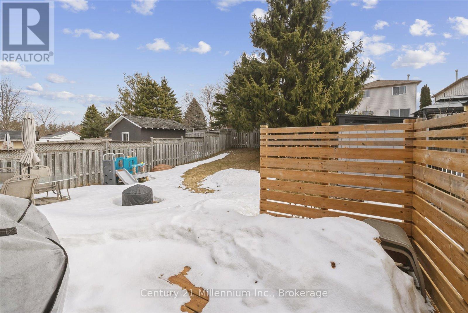 49 Waddington Crescent, Barrie, Ontario  L4N 8C7 - Photo 32 - S12904478