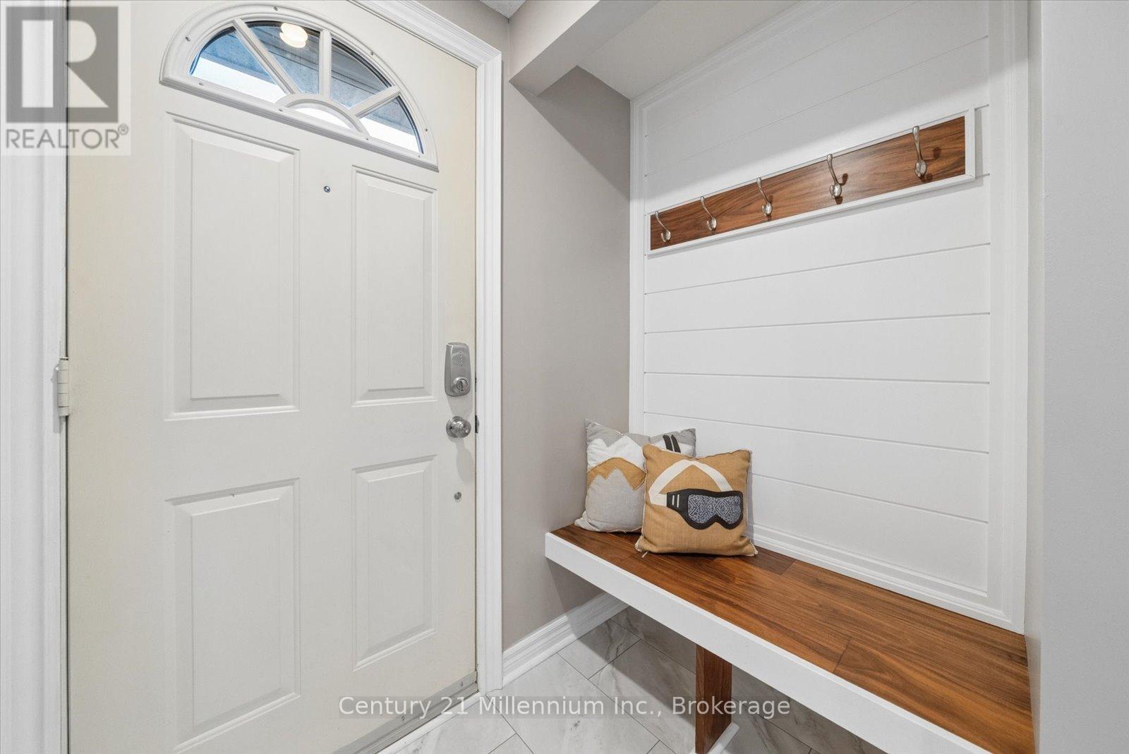 49 Waddington Crescent, Barrie, Ontario  L4N 8C7 - Photo 6 - S12904478