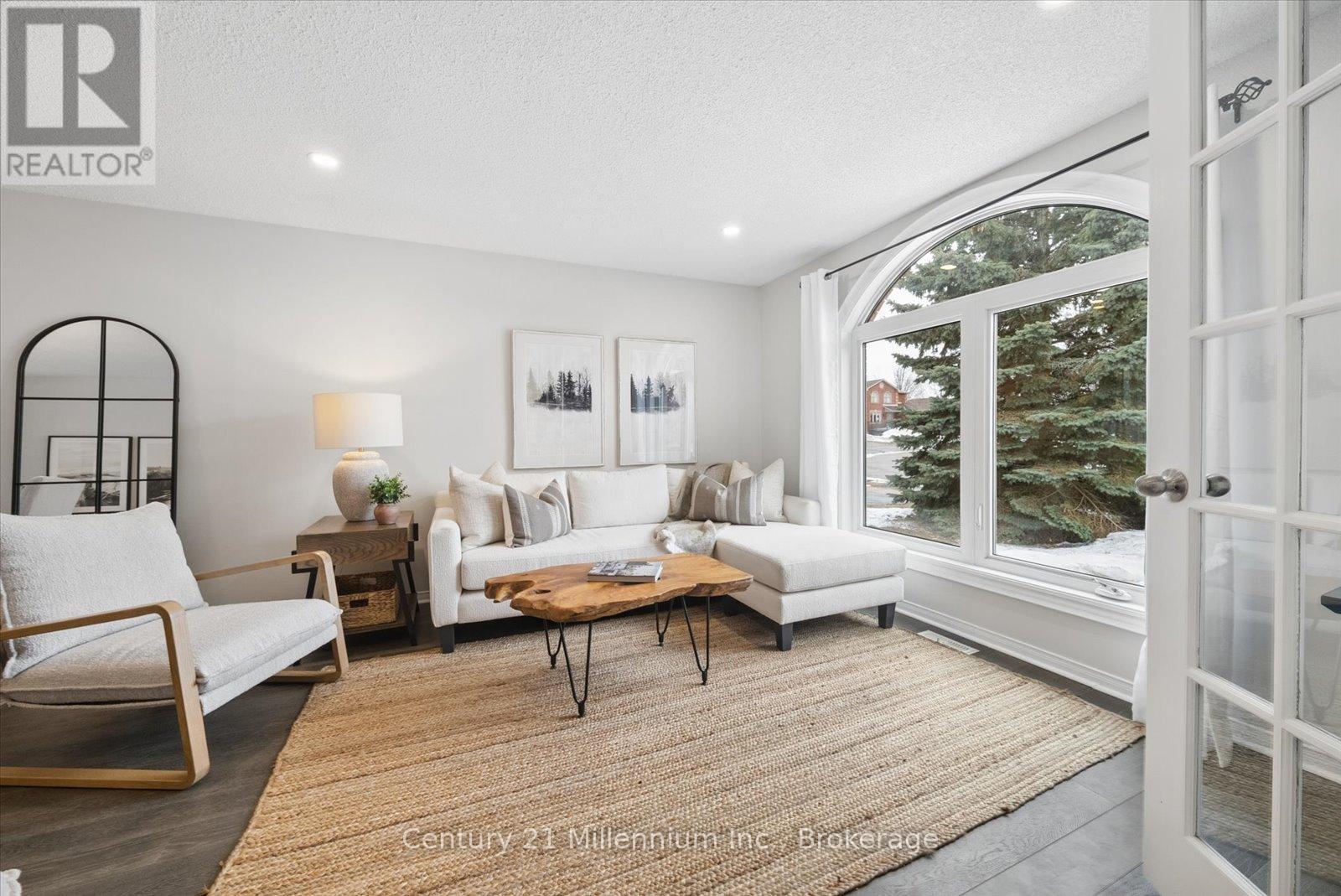 49 Waddington Crescent, Barrie, Ontario  L4N 8C7 - Photo 8 - S12904478