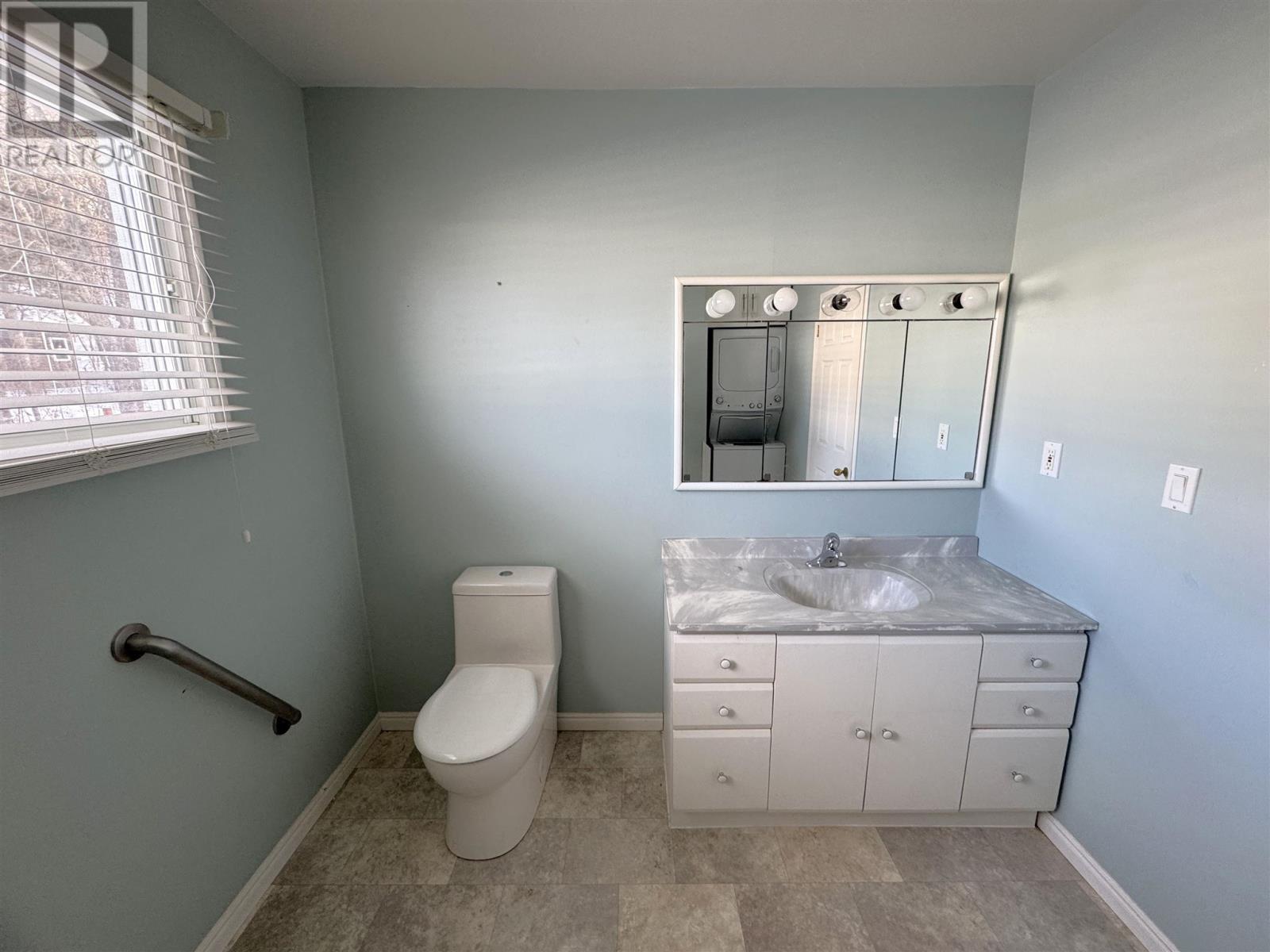 25 Gillanders Rd, Elliot Lake, Ontario P5A 1W4 - Photo 24 - SM260374