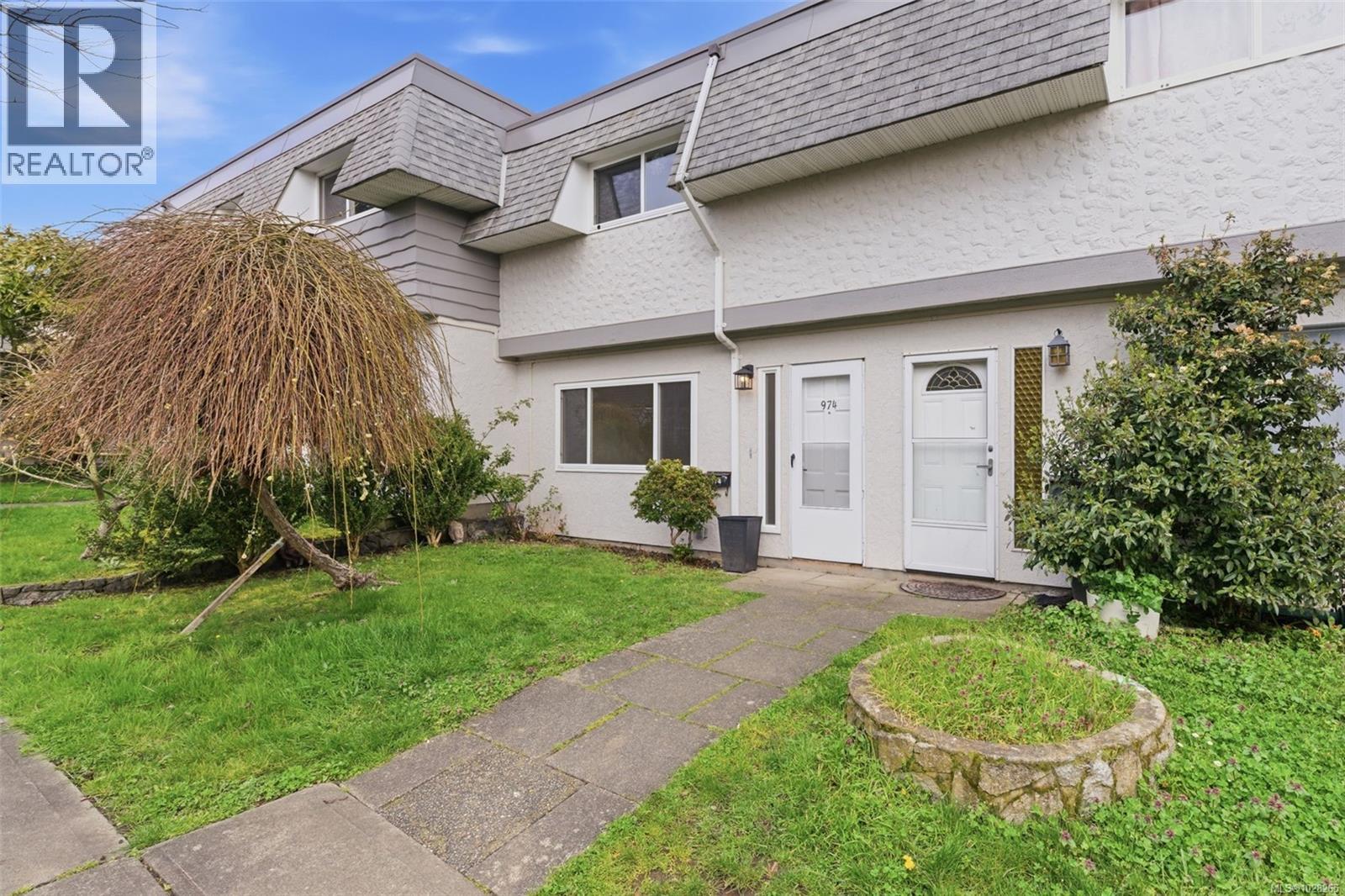 974 Market St, Victoria, British Columbia