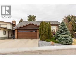 2208 27 Avenue S, Lethbridge, Alberta
