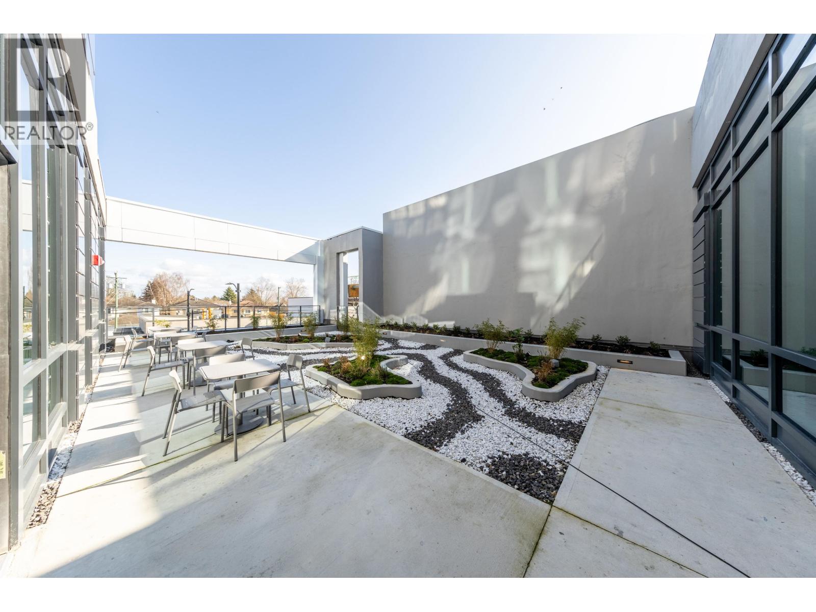 230 8425 Granville Street, Vancouver, British Columbia  V6P 0M3 - Photo 14 - C8077176