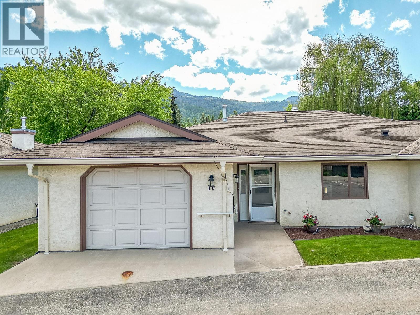 151 8 Avenue Sw Unit# 10, Salmon Arm, British Columbia  V1E 1B9 - Photo 4 - 10349190