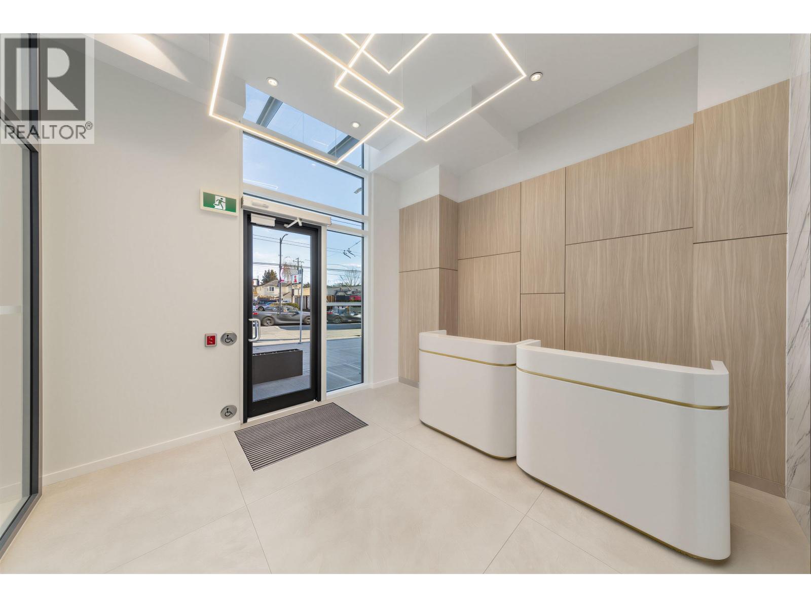 250 8425 Granville Street, Vancouver, British Columbia  V6P 0M3 - Photo 4 - C8077177