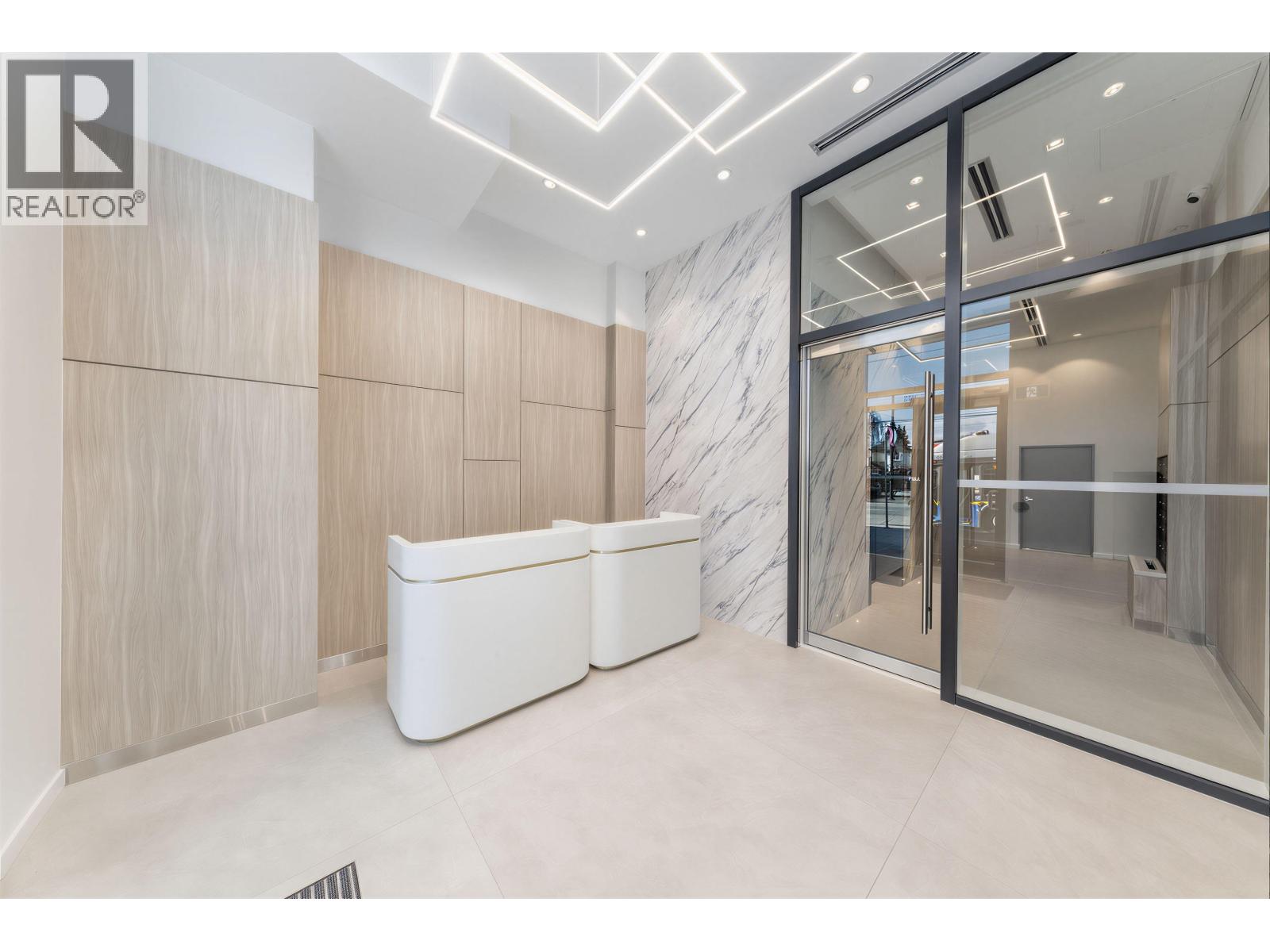 250 8425 Granville Street, Vancouver, British Columbia  V6P 0M3 - Photo 3 - C8077177