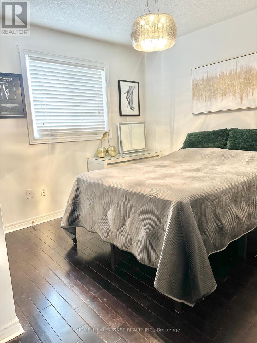 9 Aubergine Street, Richmond Hill, Ontario  L4E 5A8 - Photo 13 - N12904486