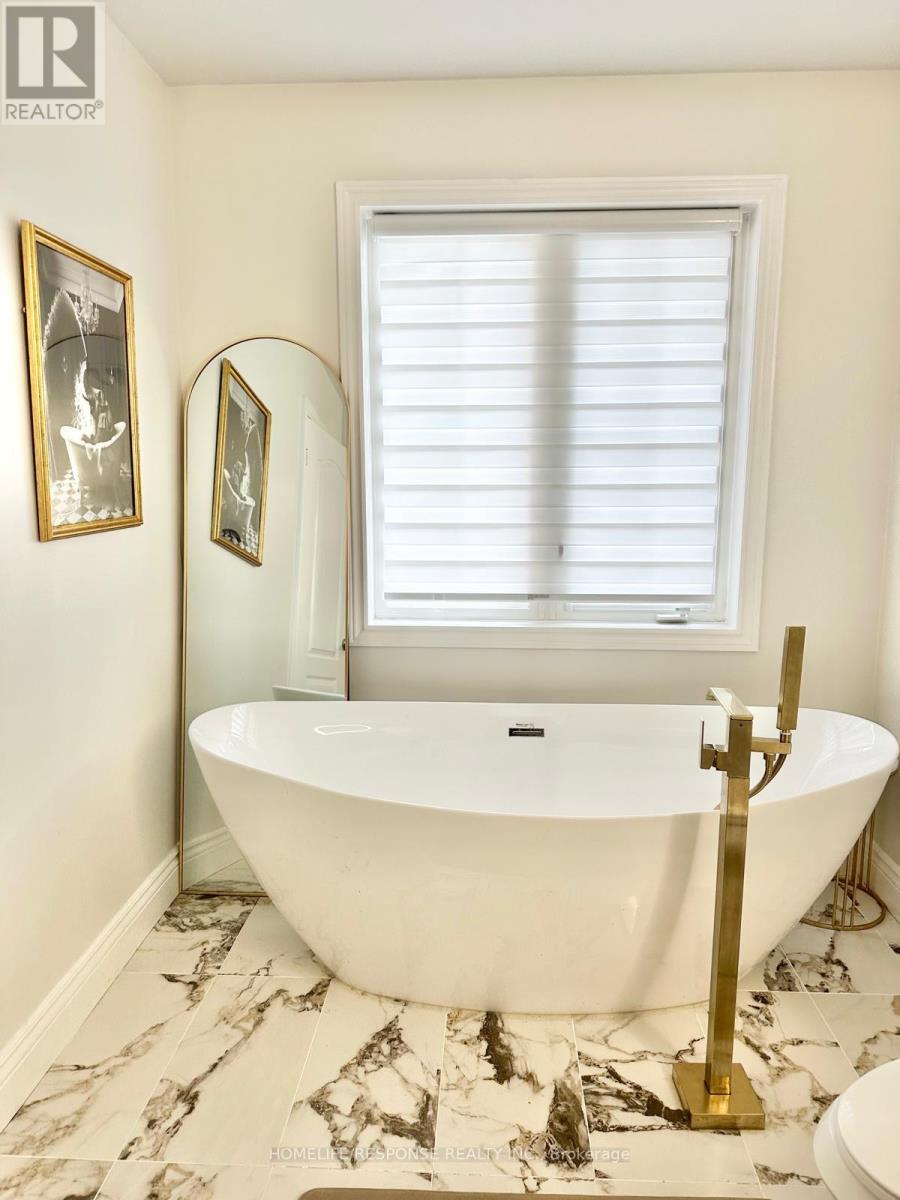 9 Aubergine Street, Richmond Hill, Ontario  L4E 5A8 - Photo 15 - N12904486