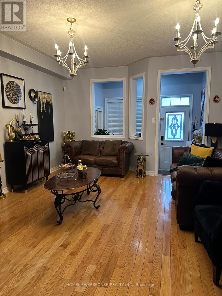 9 Aubergine Street, Richmond Hill, Ontario  L4E 5A8 - Photo 34 - N12904486