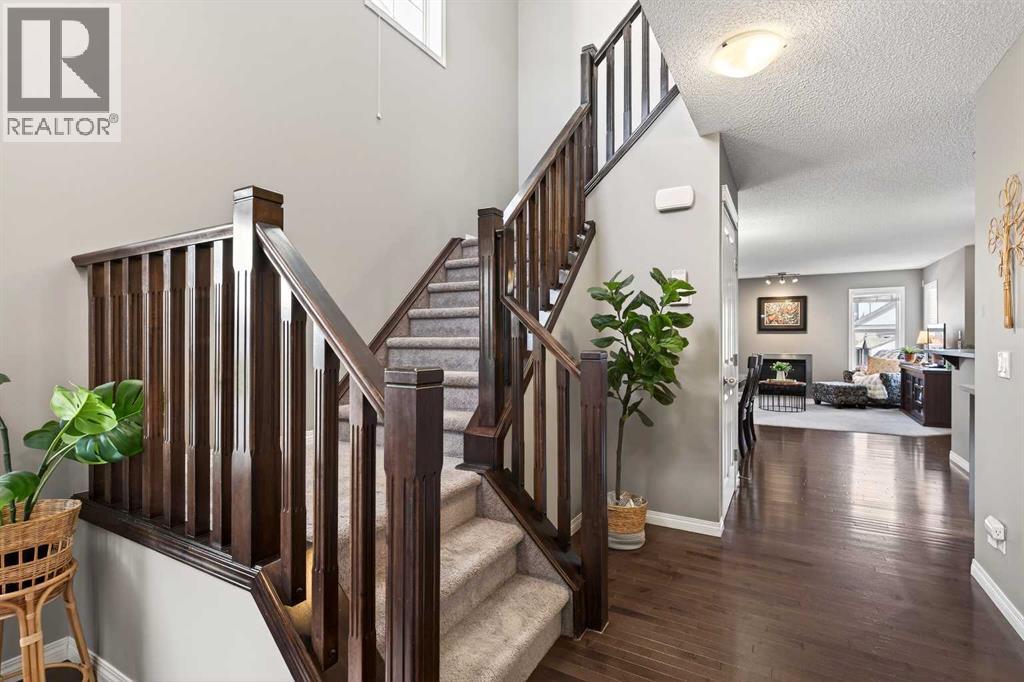 186 Covecreek Place Ne, Calgary, Alberta  T3K 0L3 - Photo 6 - A2294333