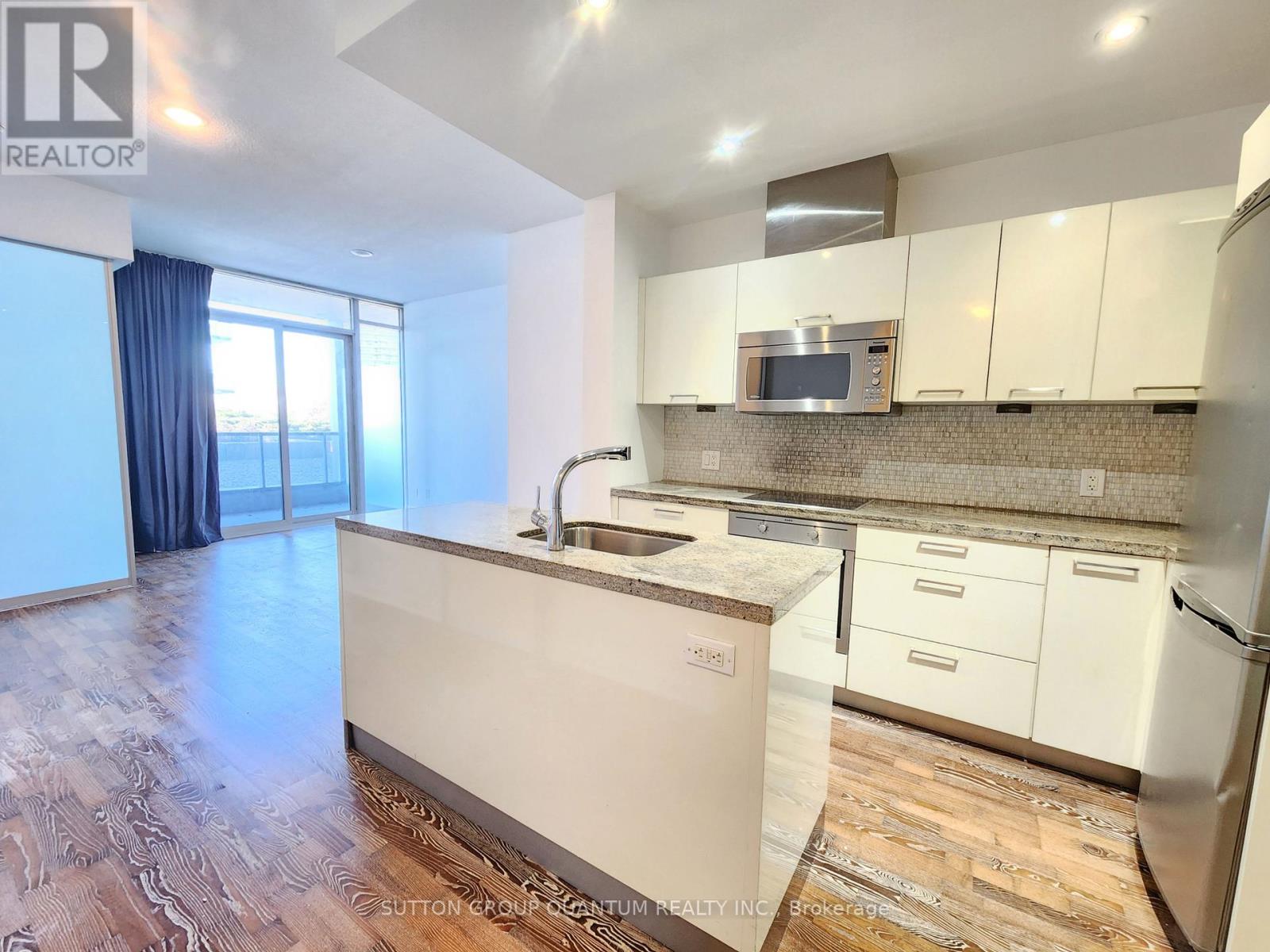 203 - 90 Park Lawn Road, Toronto, Ontario  M8Y 0B6 - Photo 3 - W12904466