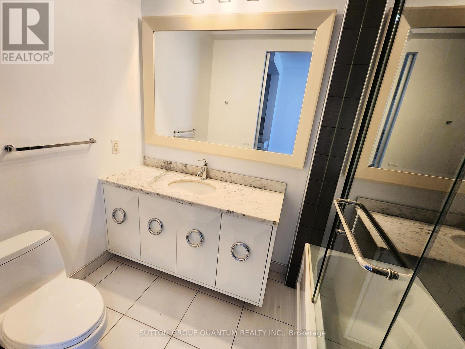 203 - 90 Park Lawn Road, Toronto, Ontario  M8Y 0B6 - Photo 8 - W12904466