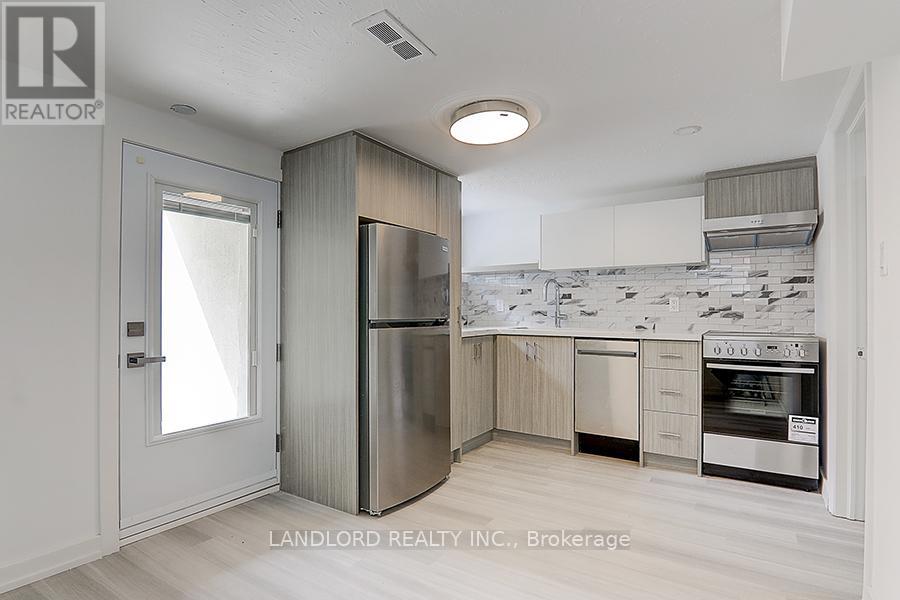 Lower - 56 Bicknell Avenue, Toronto, Ontario  M9M 4G5 - Photo 7 - W12904490