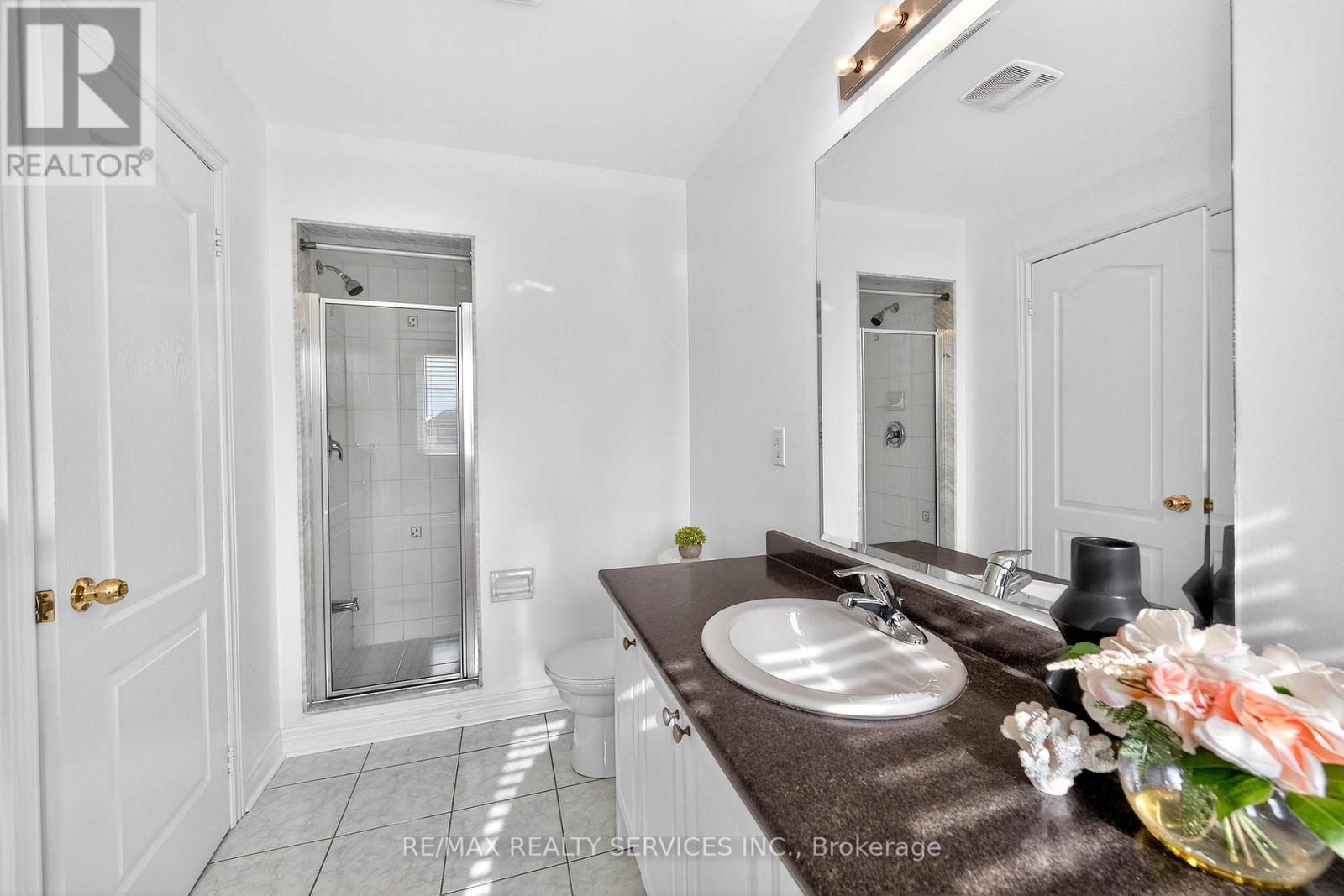 39 Lorenzo Circle, Brampton, Ontario  L6R 3N4 - Photo 28 - W12904510