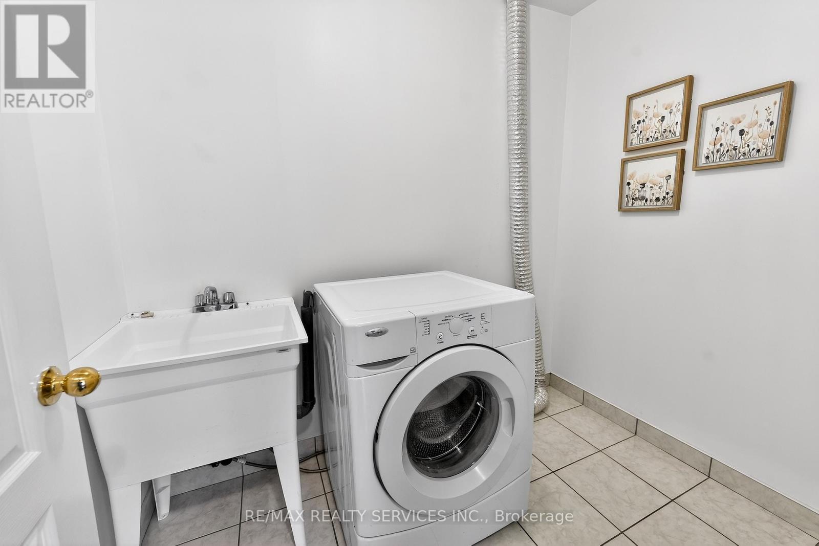 39 Lorenzo Circle, Brampton, Ontario  L6R 3N4 - Photo 38 - W12904510