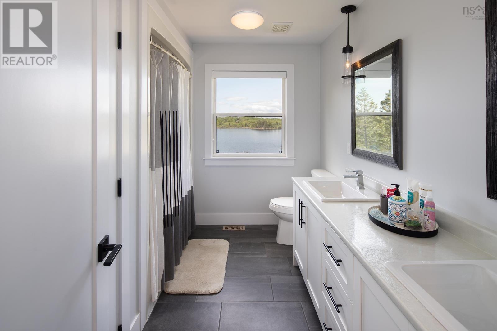 692 Mccabe Lake Drive, Middle Sackville, Nova Scotia  B4E 0N6 - Photo 17 - 202513918