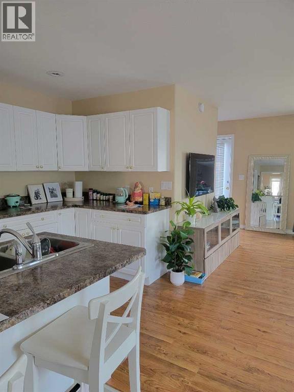 11312 91 Street, Peace River, Alberta  T8S 1P7 - Photo 5 - A2249212