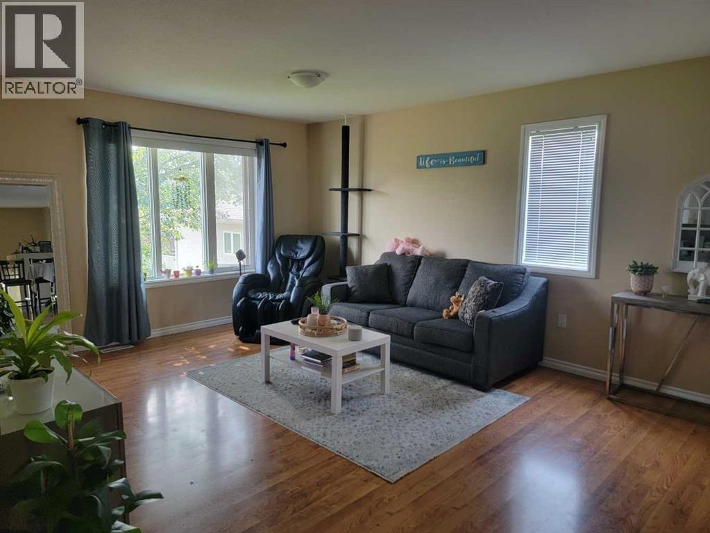 11312 91 Street, Peace River, Alberta  T8S 1P7 - Photo 9 - A2249212