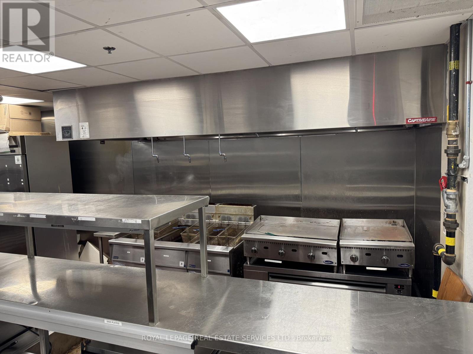 1 Queen Street N, Kitchener, Ontario  N2H 2G7 - Photo 15 - X12904528