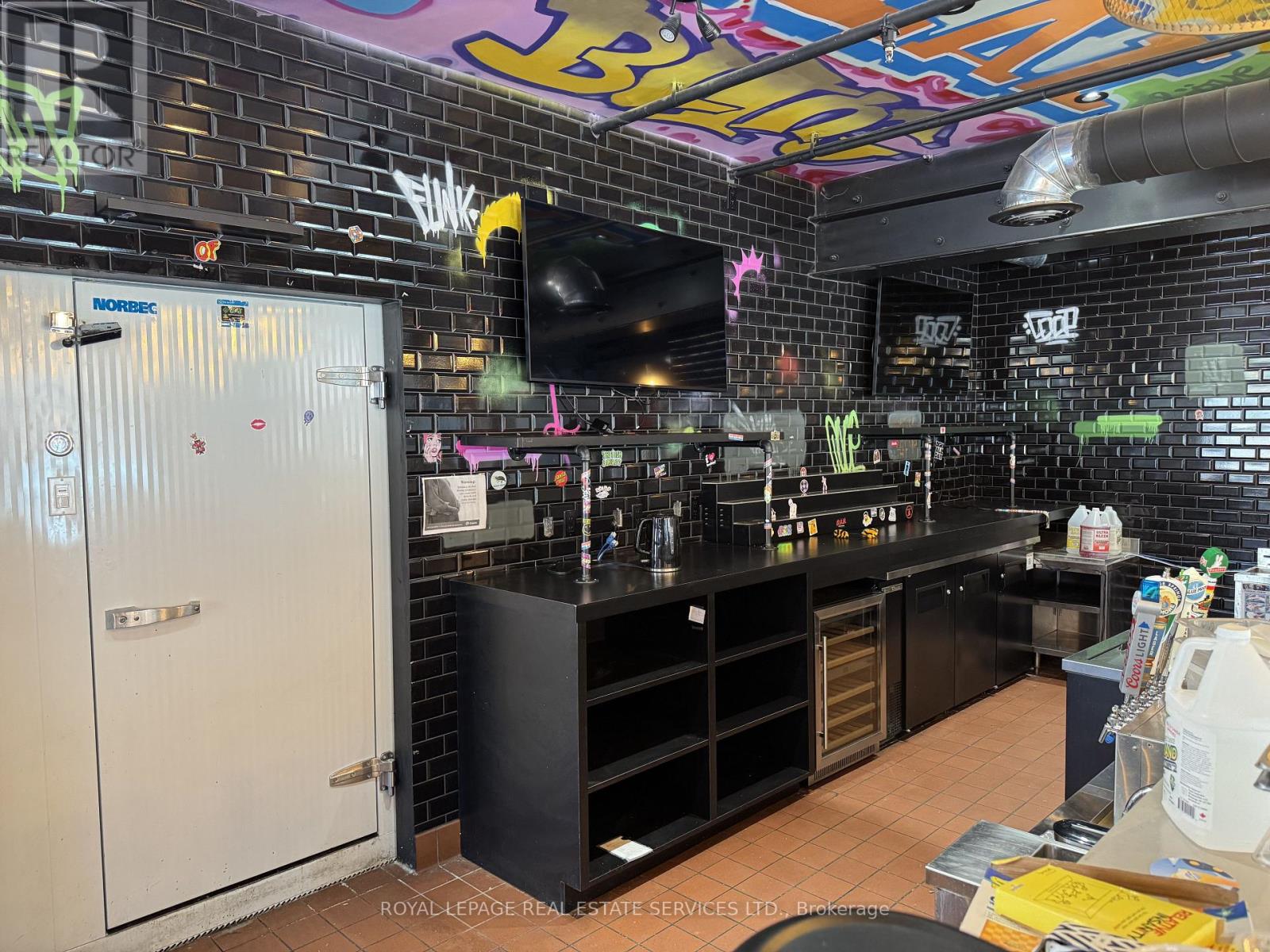 1 Queen Street N, Kitchener, Ontario  N2H 2G7 - Photo 9 - X12904528