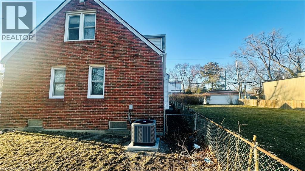 486 Matthew Brady Avenue, Windsor, Ontario  N8S 3J6 - Photo 7 - 40811772