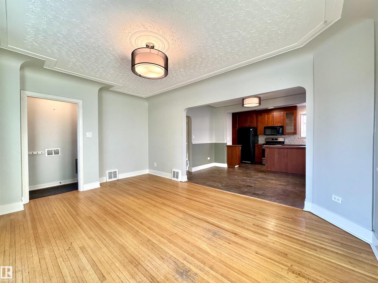 10944 71 Av Nw, Edmonton, Alberta  T6G 0A1 - Photo 7 - E4478337