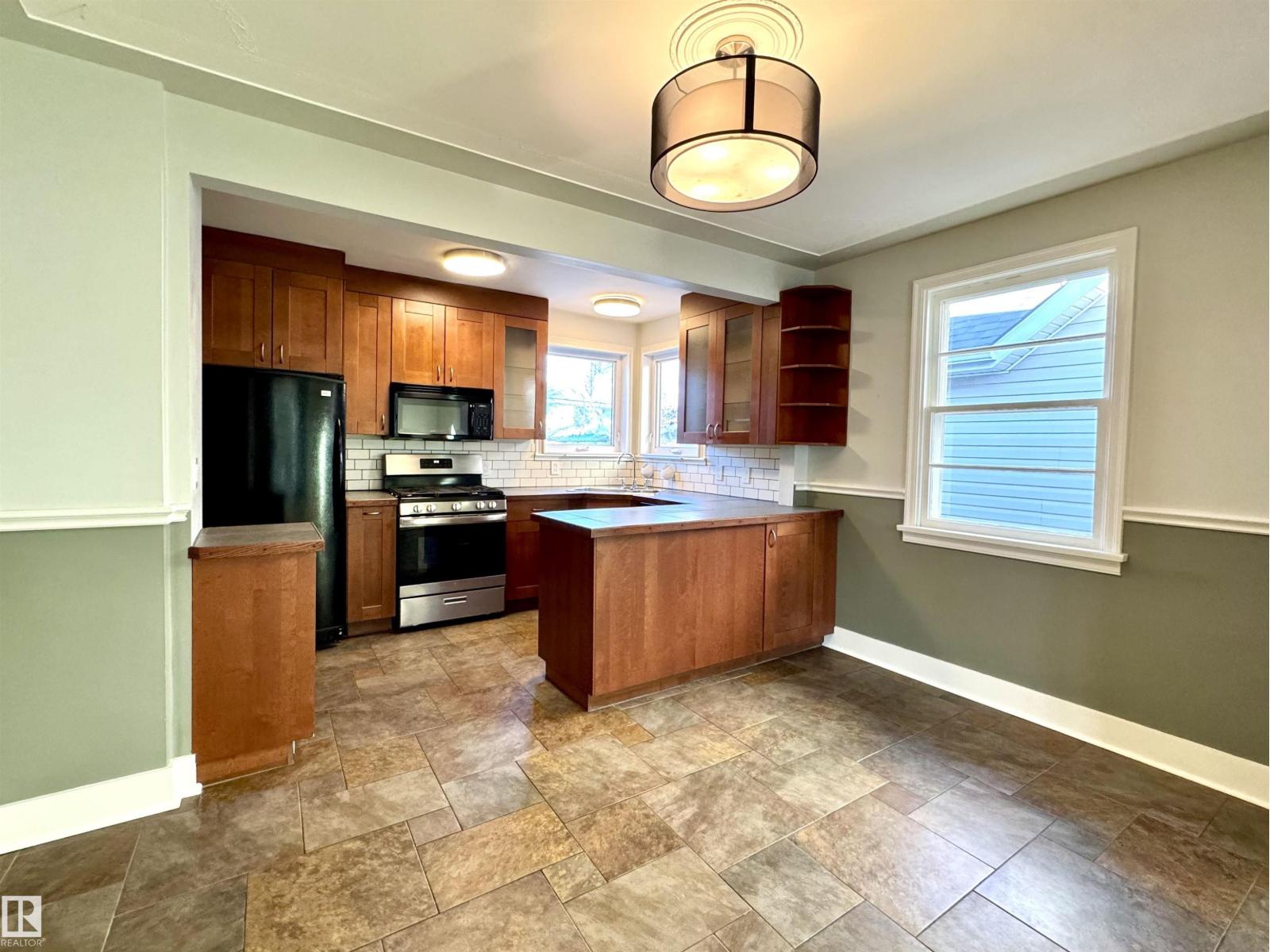 10944 71 Av Nw, Edmonton, Alberta  T6G 0A1 - Photo 10 - E4478337