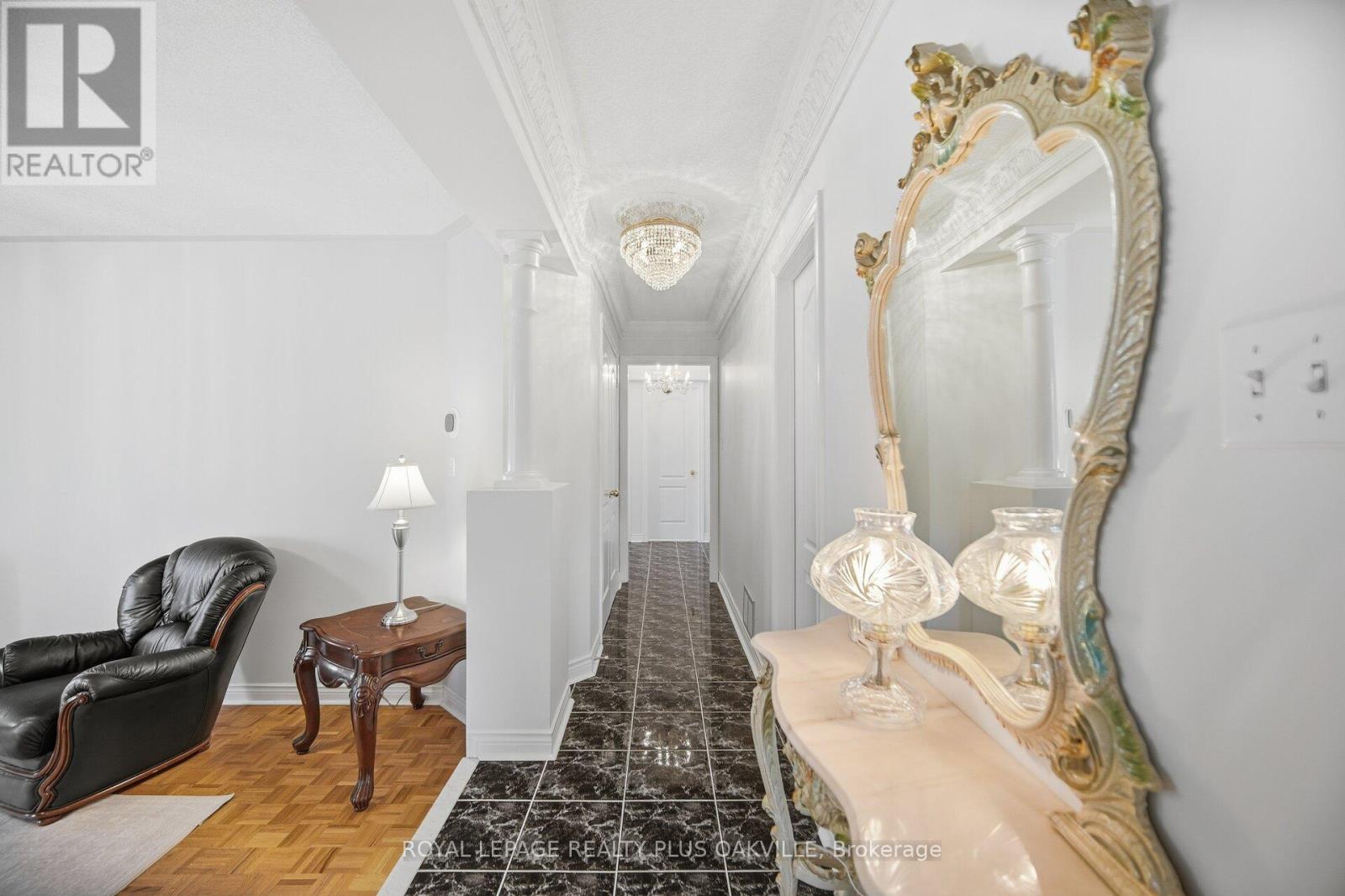 3395 Trelawny Circle, Mississauga, Ontario  L5N 6N6 - Photo 18 - W12817444