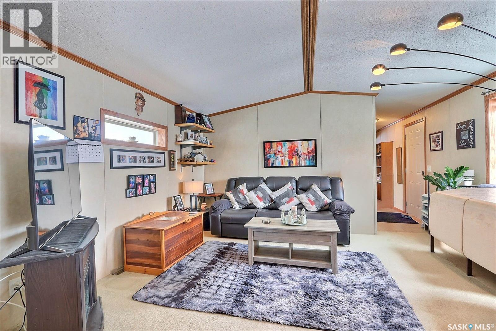 302 East Acreage, Prince Albert Rm No. 461, Saskatchewan  S6V 8A6 - Photo 3 - SK030788