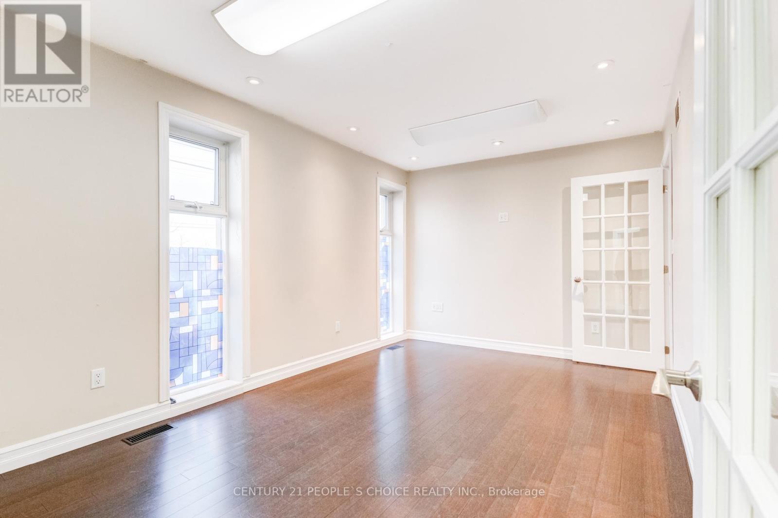 3042 Keele Street, Toronto, Ontario  M3M 2H5 - Photo 14 - W12888780