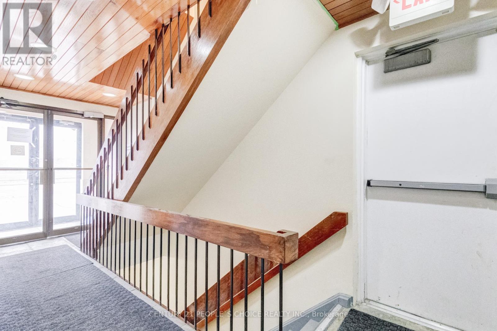 3042 Keele Street, Toronto, Ontario  M3M 2H5 - Photo 6 - W12888780