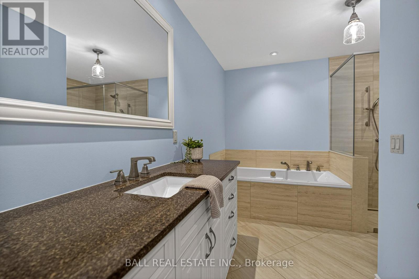 13540 Highway 35, Minden Hills, Ontario  K0M 2K0 - Photo 23 - X12904600