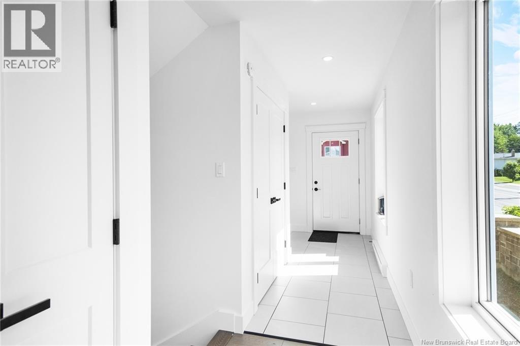 6 Briar Brook Place, Fredericton, New Brunswick  E3A 3N1 - Photo 3 - NB131661