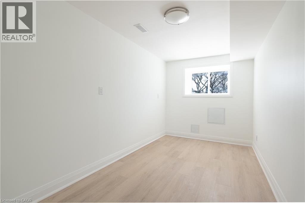 64 Brookstream Court, Hamilton, Ontario  L8K 6J2 - Photo 32 - 40808555