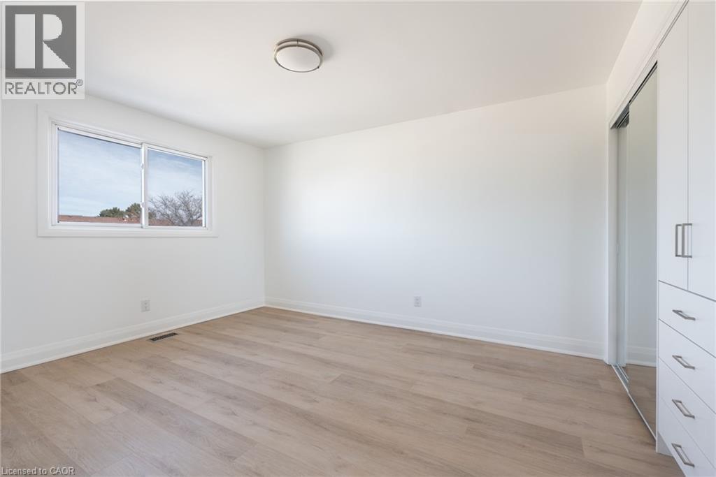 64 Brookstream Court, Hamilton, Ontario  L8K 6J2 - Photo 13 - 40808555