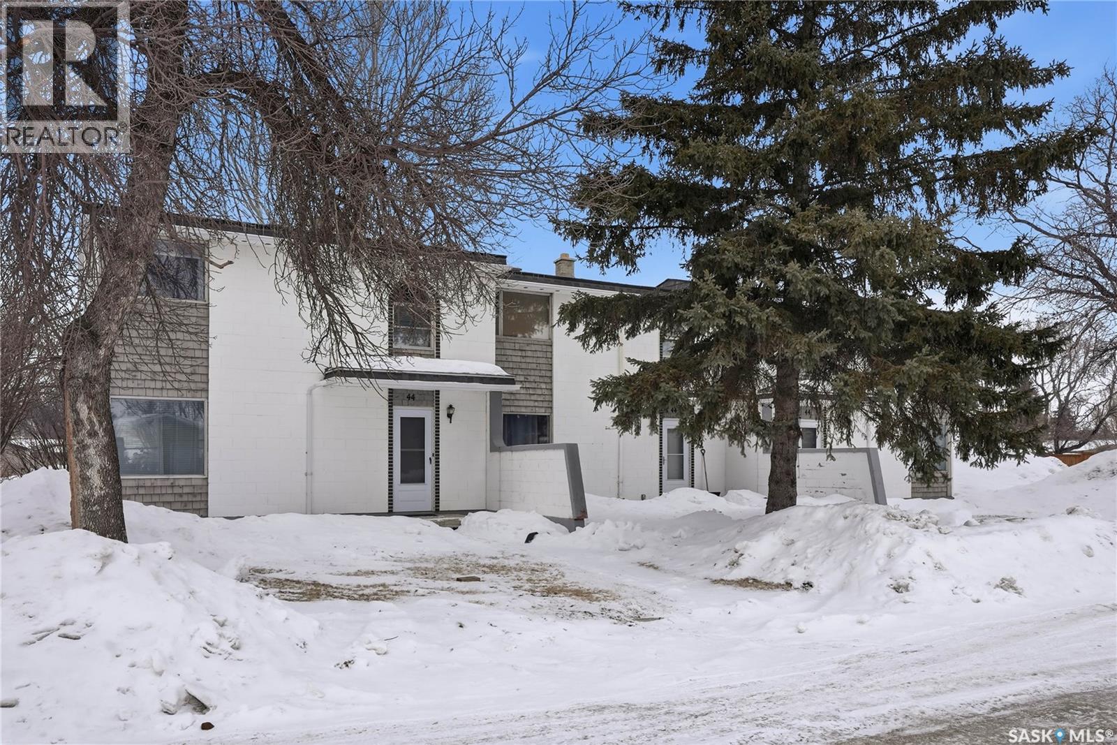 44 Mayo Street, Lanigan, Saskatchewan  S0K 2M0 - Photo 2 - SK030881